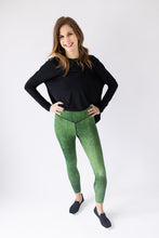 Load image into Gallery viewer, Flora Long Sleeve Top- Panther - Embrace Earthleta
